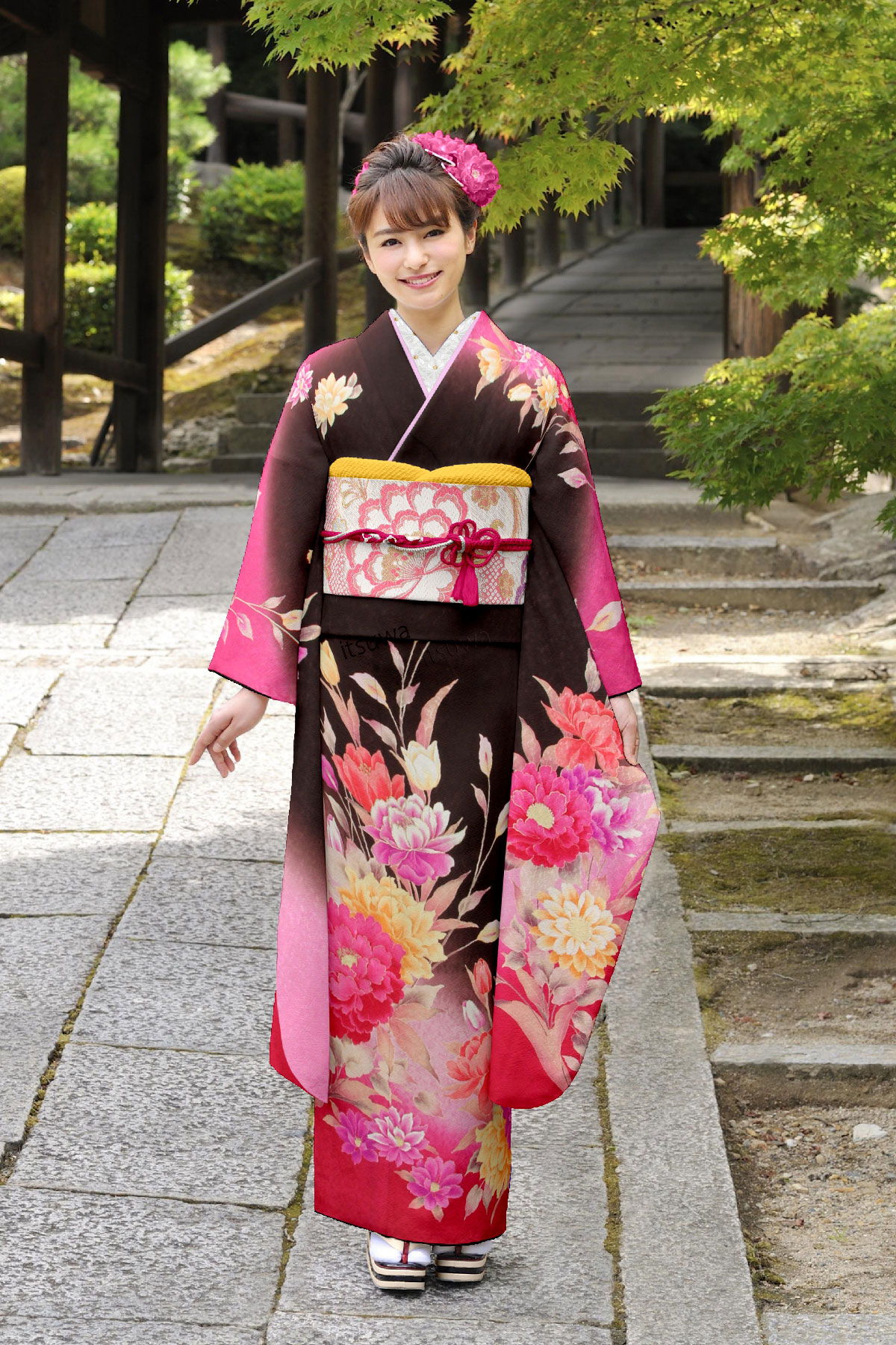 ブラウン　洋花のモダン花柄