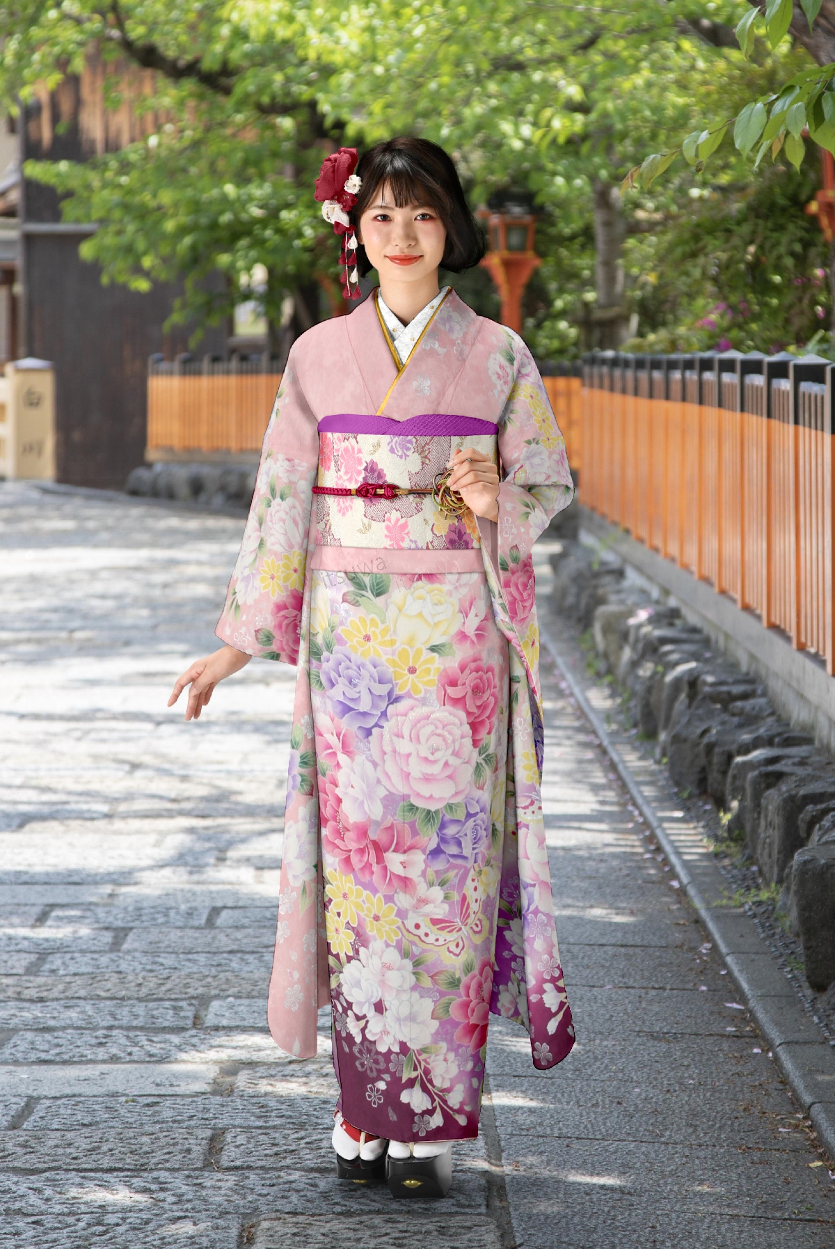 淡いピンクにパステルのバラ