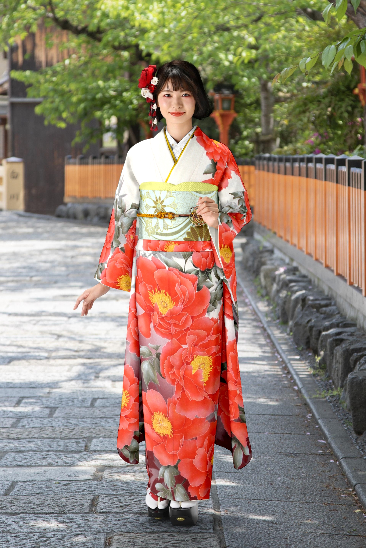 白地　大輪の椿