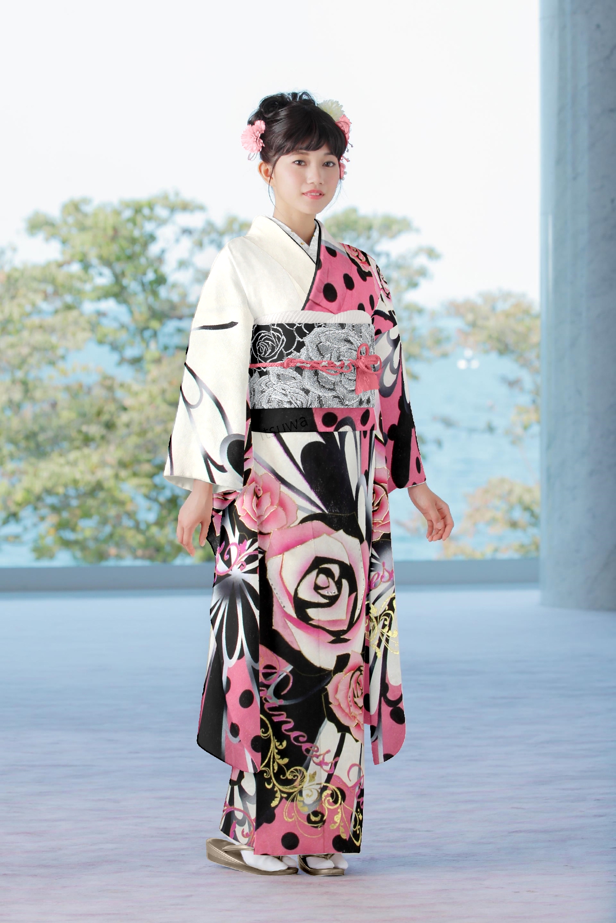 ピンクにドット柄　黒白リボン